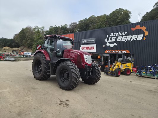 Tracteur agricole Mc Cormick X 7.624
